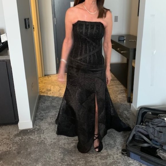Alex Teih Dress Designer Formal Gown - Picture 1 of 8